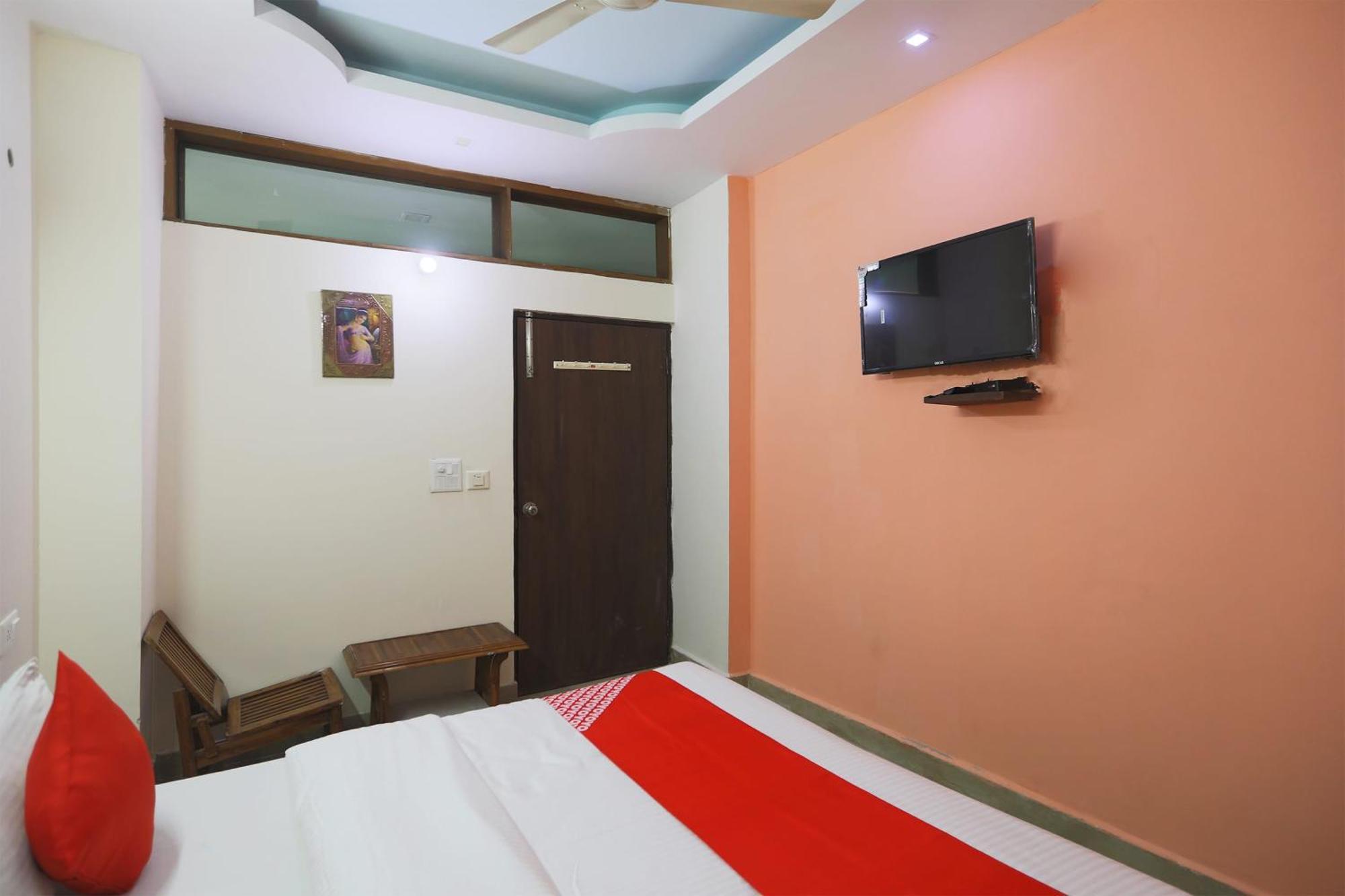 Hotel O Ashoka Inn Hotel Near Botanical Garden Нойда Экстерьер фото