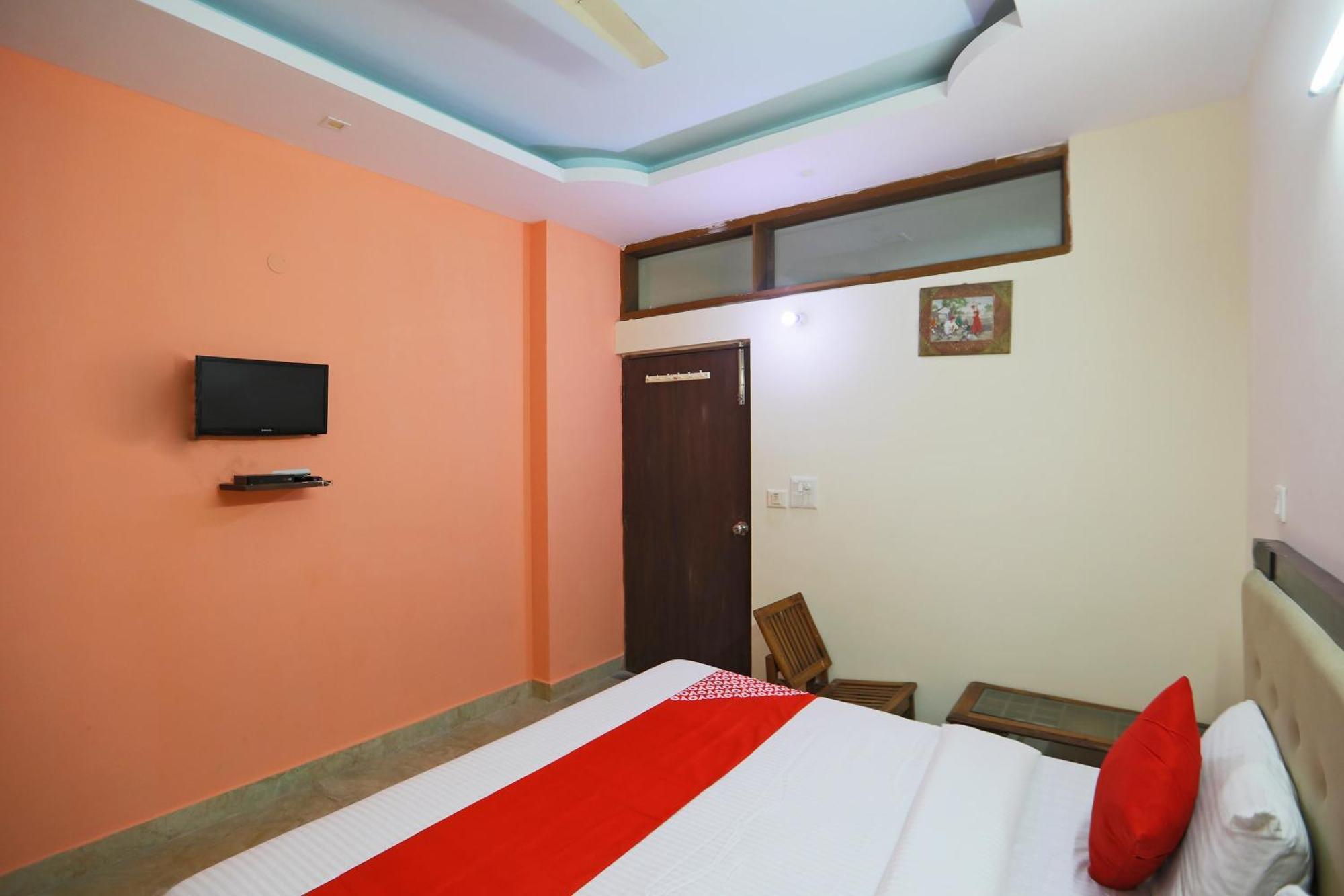 Hotel O Ashoka Inn Hotel Near Botanical Garden Нойда Экстерьер фото