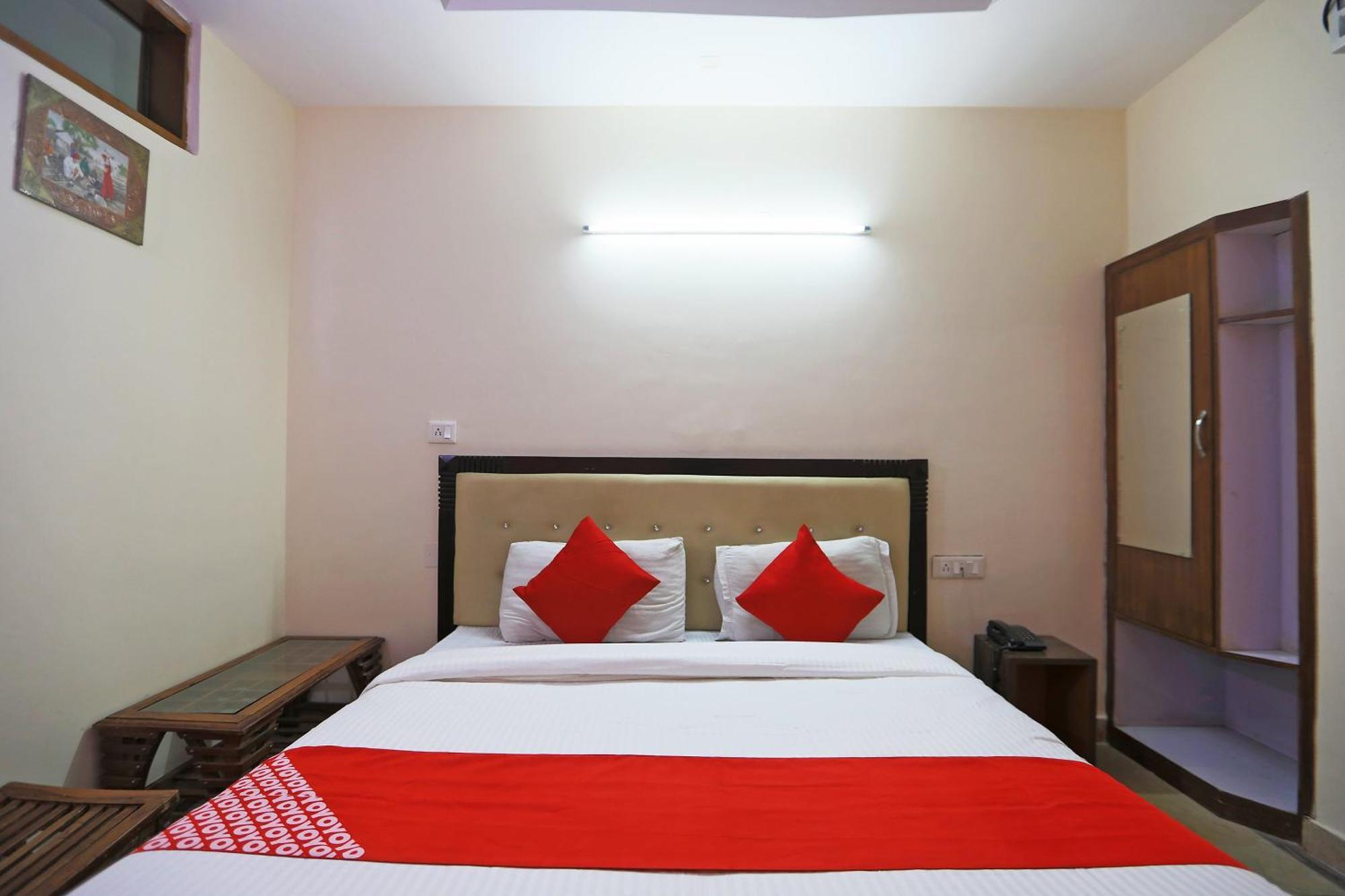 Hotel O Ashoka Inn Hotel Near Botanical Garden Нойда Экстерьер фото