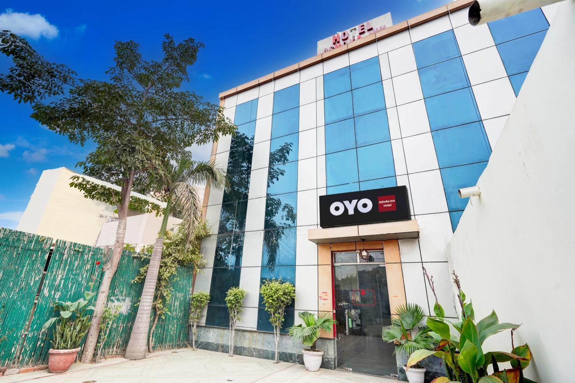 Hotel O Ashoka Inn Hotel Near Botanical Garden Нойда Экстерьер фото