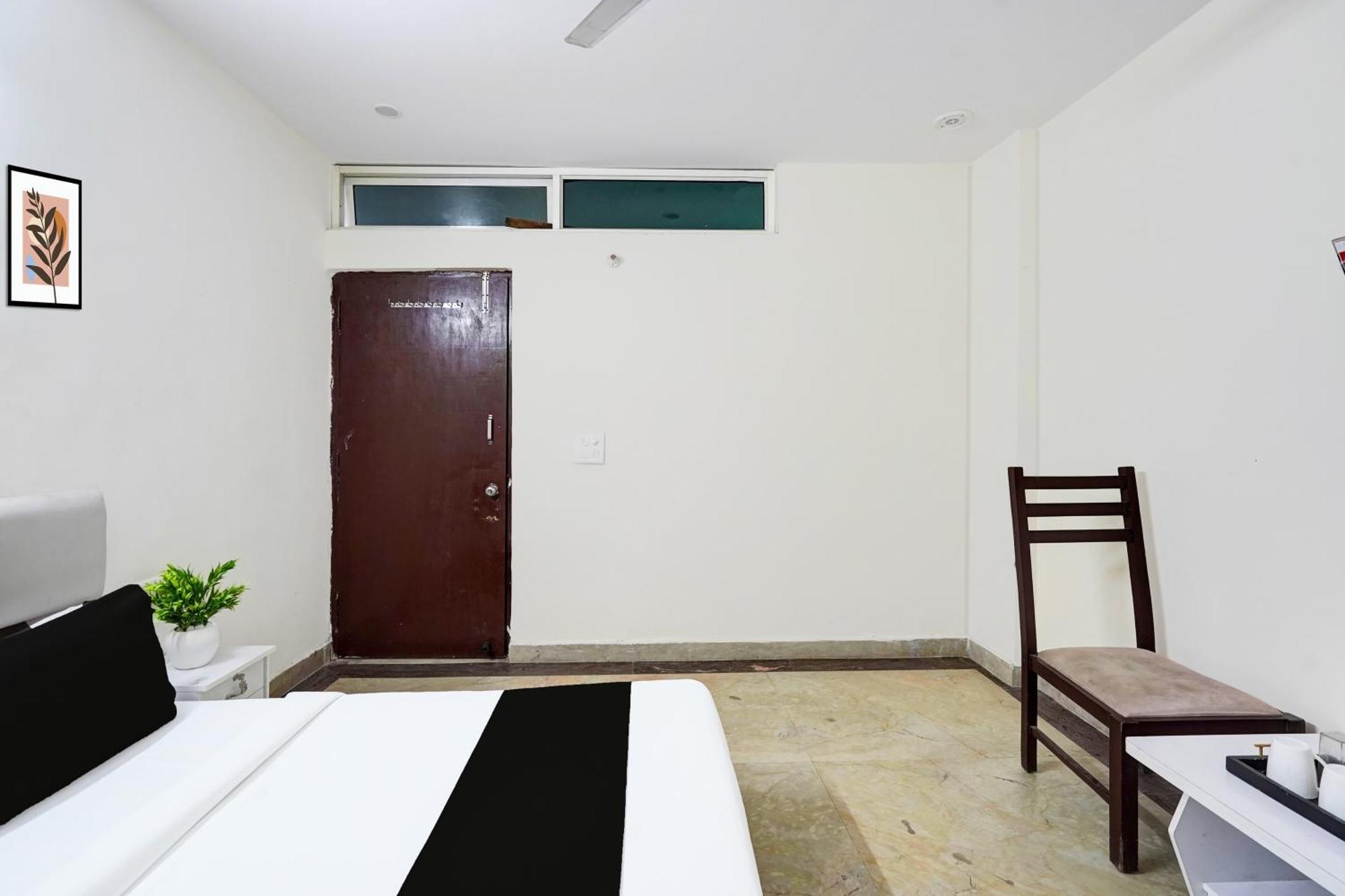 Hotel O Ashoka Inn Hotel Near Botanical Garden Нойда Экстерьер фото