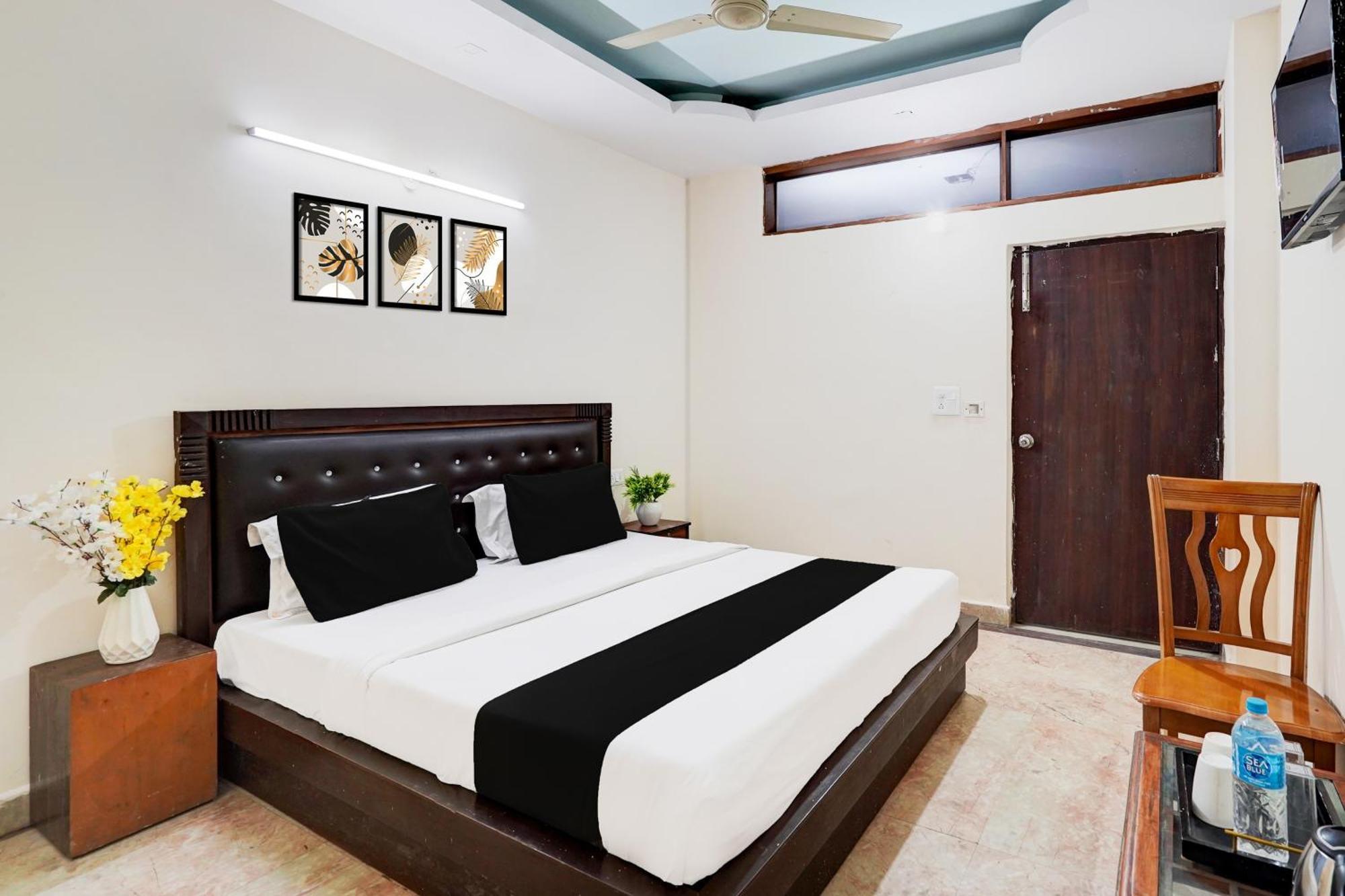 Hotel O Ashoka Inn Hotel Near Botanical Garden Нойда Экстерьер фото