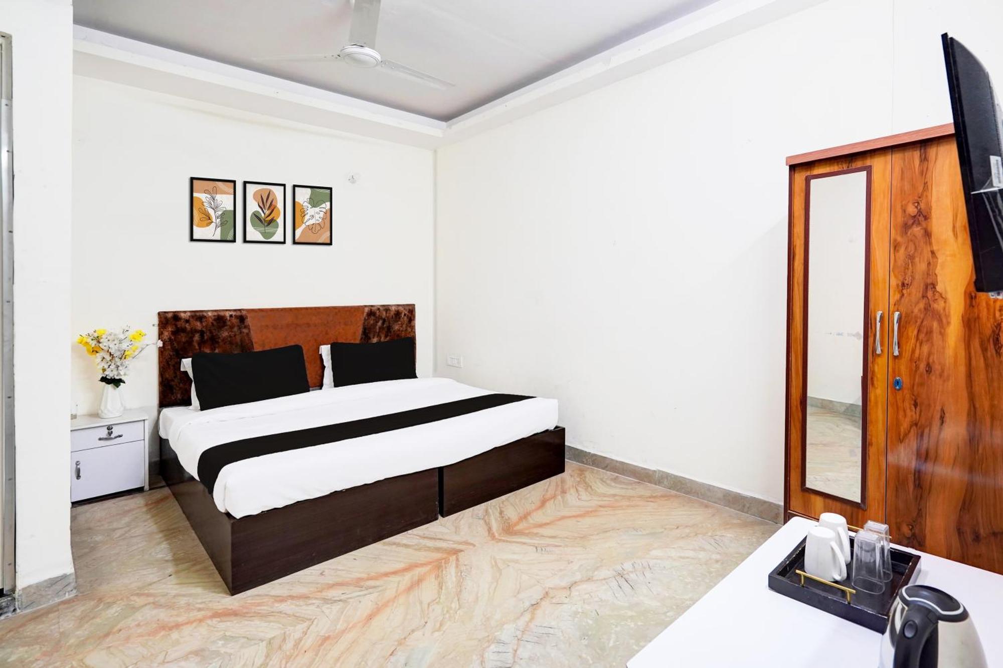 Hotel O Ashoka Inn Hotel Near Botanical Garden Нойда Экстерьер фото