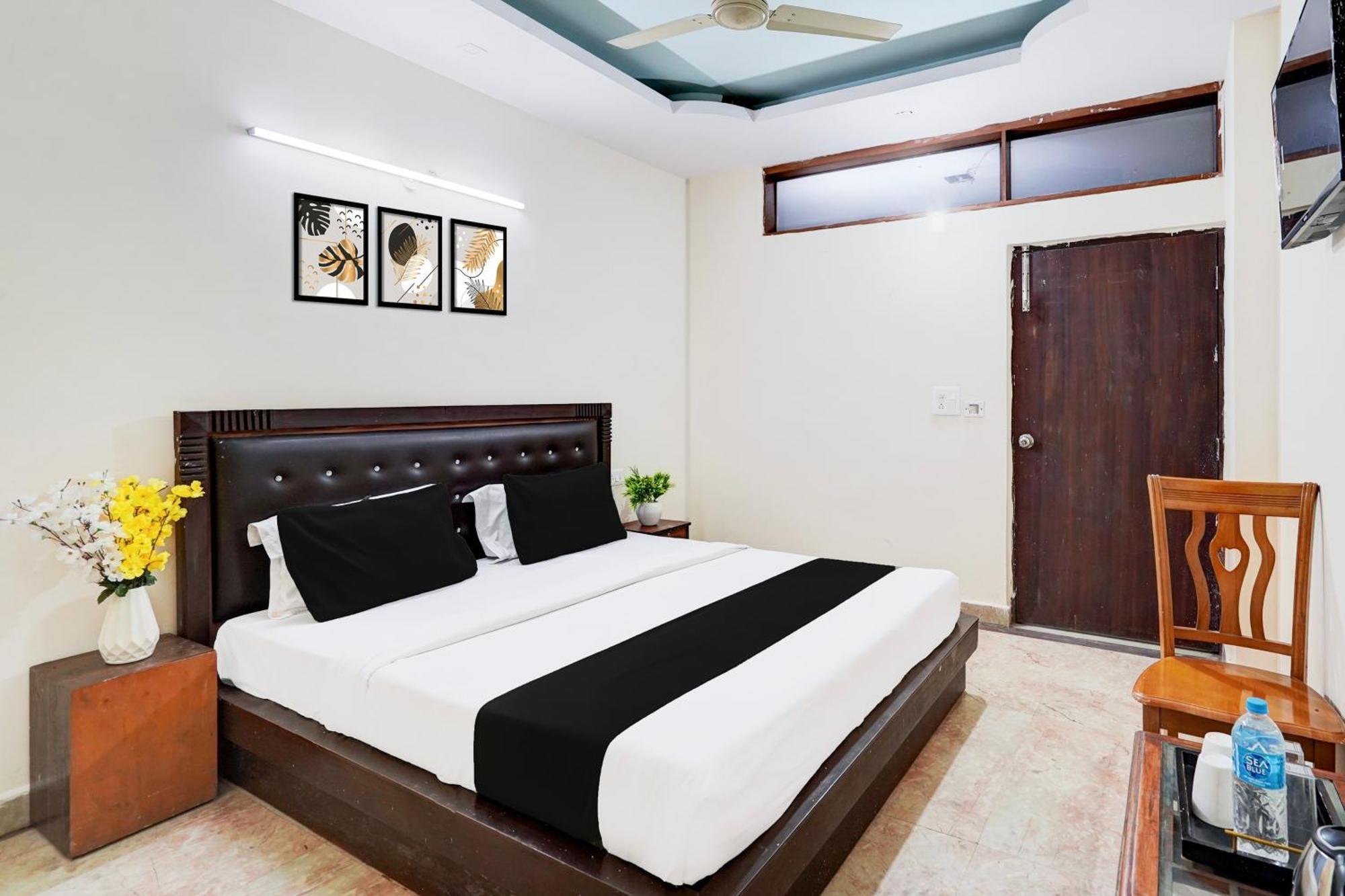 Hotel O Ashoka Inn Hotel Near Botanical Garden Нойда Экстерьер фото