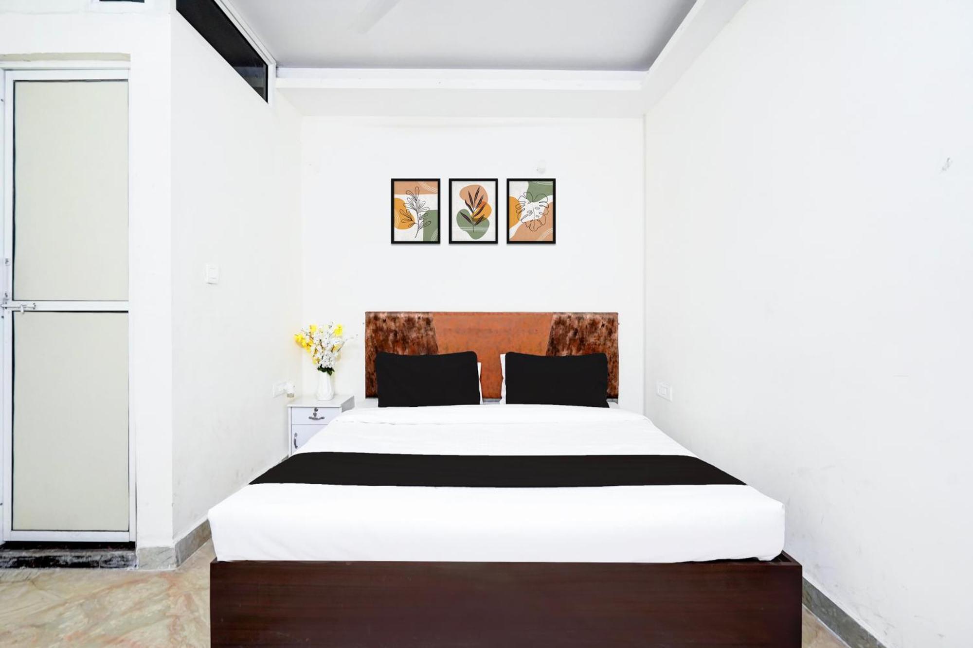 Hotel O Ashoka Inn Hotel Near Botanical Garden Нойда Экстерьер фото